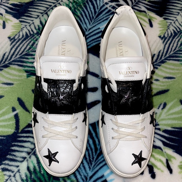 AUTHENTIC VALENTINO SNEAKERS - Picture 3 of 10